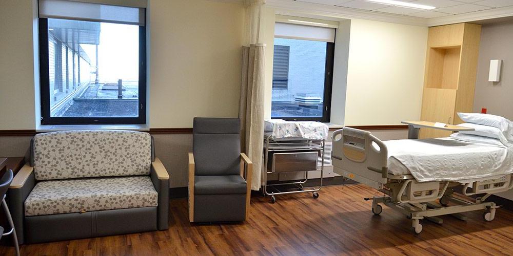 Family Birth Center Patient Room